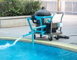 หมวดหมู่อุปกรณ์สระว่ายน้ำ ชุดโมบายรถเข็นเคลื่อนที่ สำหรับทำความสะอาดสระว่ายน้ำ